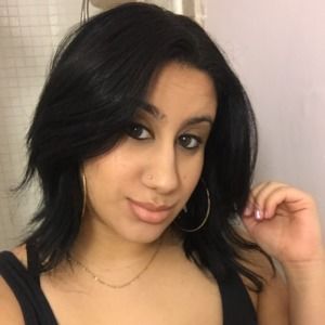 Meet your Posher, Alicia